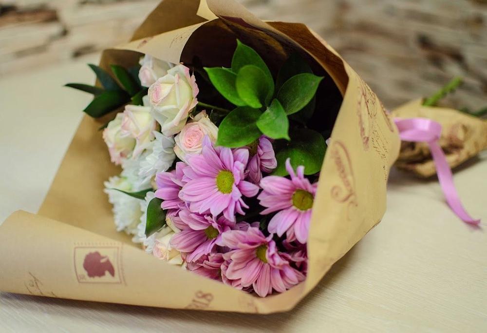 Букет цветов из: Розы и Хризантемы в Новосмолинский