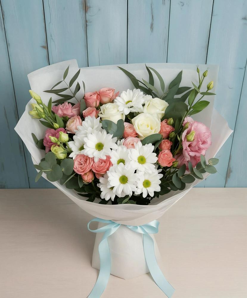 Букет цветов из: Розы, Лизиантусы и Хризантемы в Новосмолинский