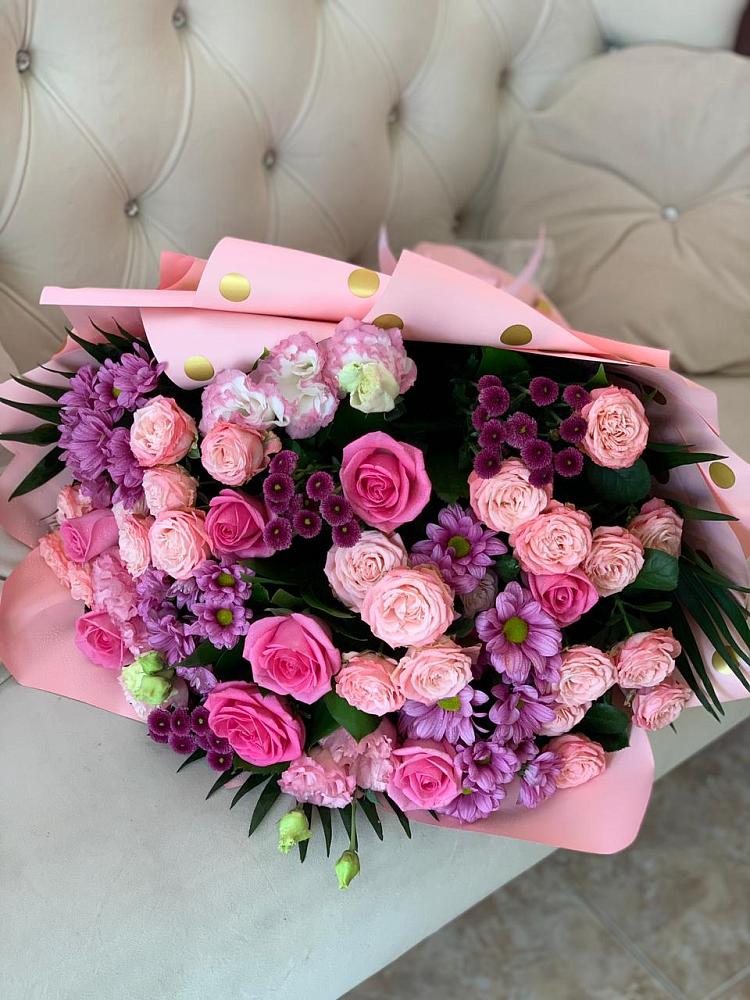 Букет цветов из: Хризантемы, Розы и Лизиантусы в Новосмолинский