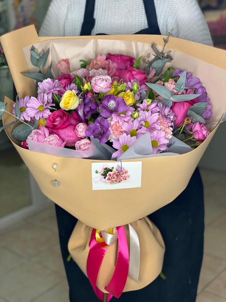 Букет цветов из: Хризантемы, Гвоздики и Альстромерии в Новосмолинский