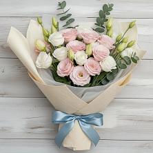 Букет цветов из:  Лизиантусы в Новосмолинский