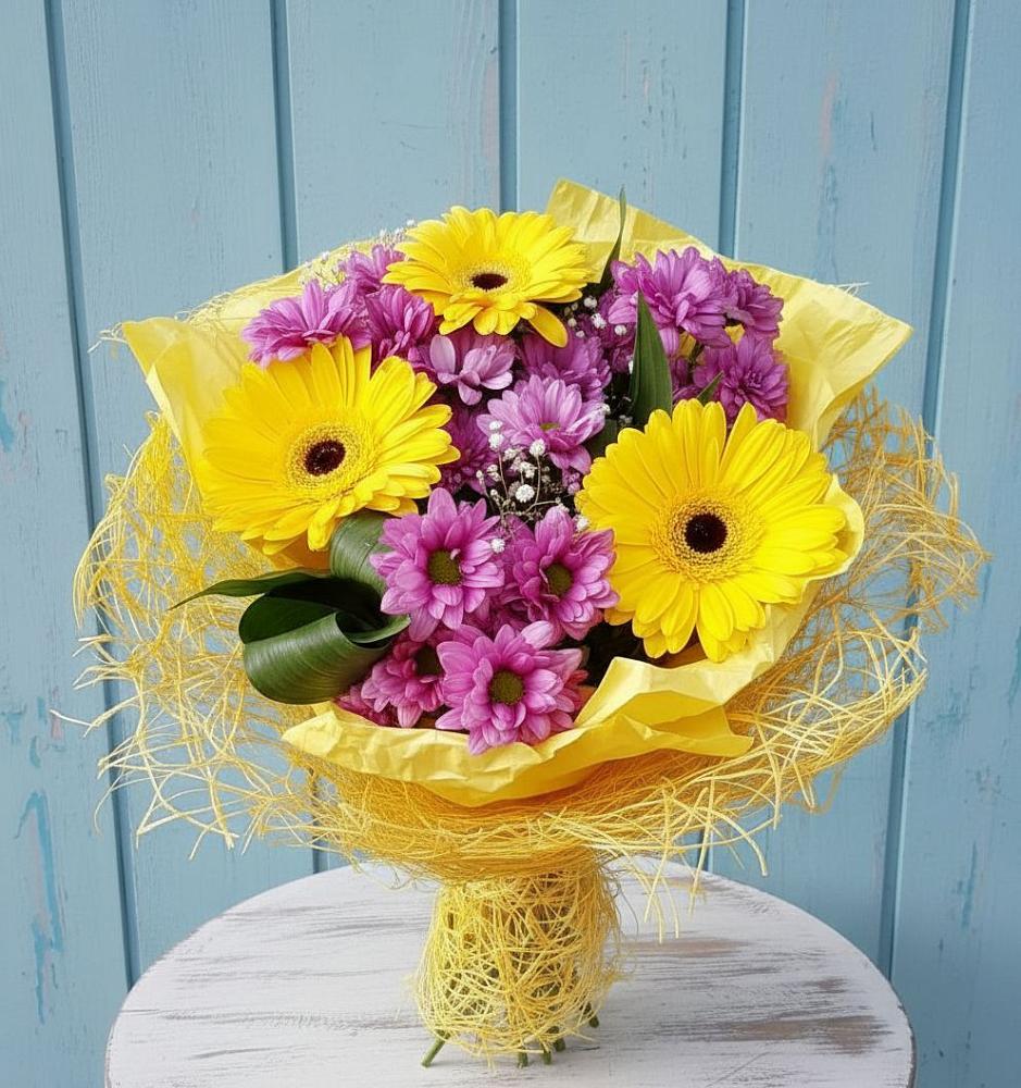 Букет цветов из: Хризантемы и Герберы в Новосмолинский