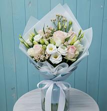 Букет цветов из:  Розы и Лизиантусы в Новосмолинский