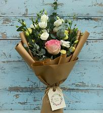 Букет цветов из:  Розы и Лизиантусы в Новосмолинский