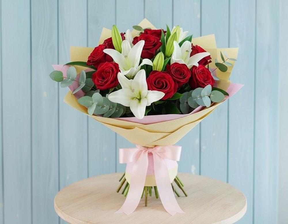 Букет цветов из: Лилии и Розы в Новосмолинский